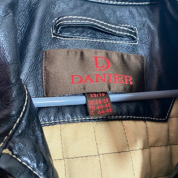 Vintage Black Leather Jacket w/ Tan Stripes 🖤🔥 - Picture 4 of 7